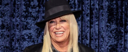 Suzanne Somers asiste al 90 cumplea&ntilde;os del productor musical Clive Davis en Nueva York, en 2022.