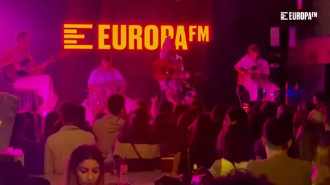 Nil Moliner canta 'Me quedo' en Salamanca Nil Moliner canta 'Me quedo' en Salamanca