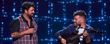 Antonio Orozco y Pablo López en La Voz Antonio Orozco y Pablo López en La Voz