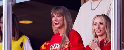 Taylor Swift, durante el partido de los Kansas City Chiefs contra Los Angeles Chargers el 22 de octubre de 2023 en Kansas City, Missouri. Taylor Swift, durante el partido de los Kansas City Chiefs contra Los Angeles Chargers el 22 de octubre de 2023 en Kansas City, Missouri.