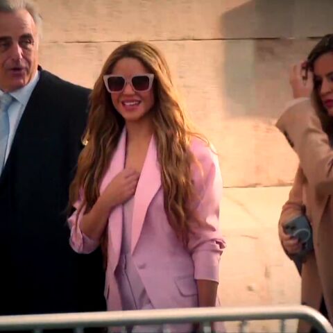 Shakira, de la sudadera al traje rosa: la cantante da una imagen muy distinta en el día del juicio