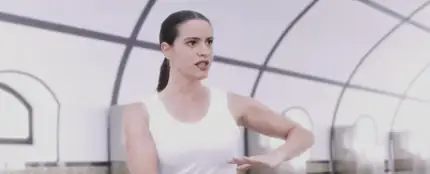 Rosalía en el vídeo de 'ORAL' Rosalía en el vídeo de 'ORAL'
