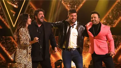 Los coaches de 'La Voz' interpretan 'Nada es para siempre', de Luis Fonsi. Los coaches de 'La Voz' interpretan 'Nada es para siempre', de Luis Fonsi.