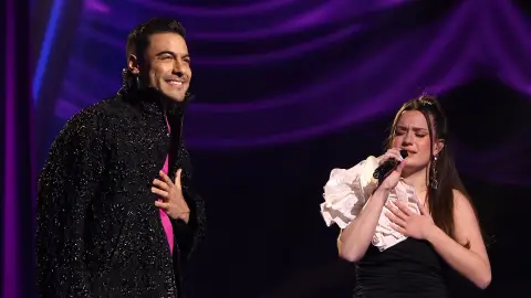 Carlos Rivera y Elsa enamoran con Para ti en un dúo mágico Carlos Rivera y Elsa enamoran con Para ti en un dúo mágico