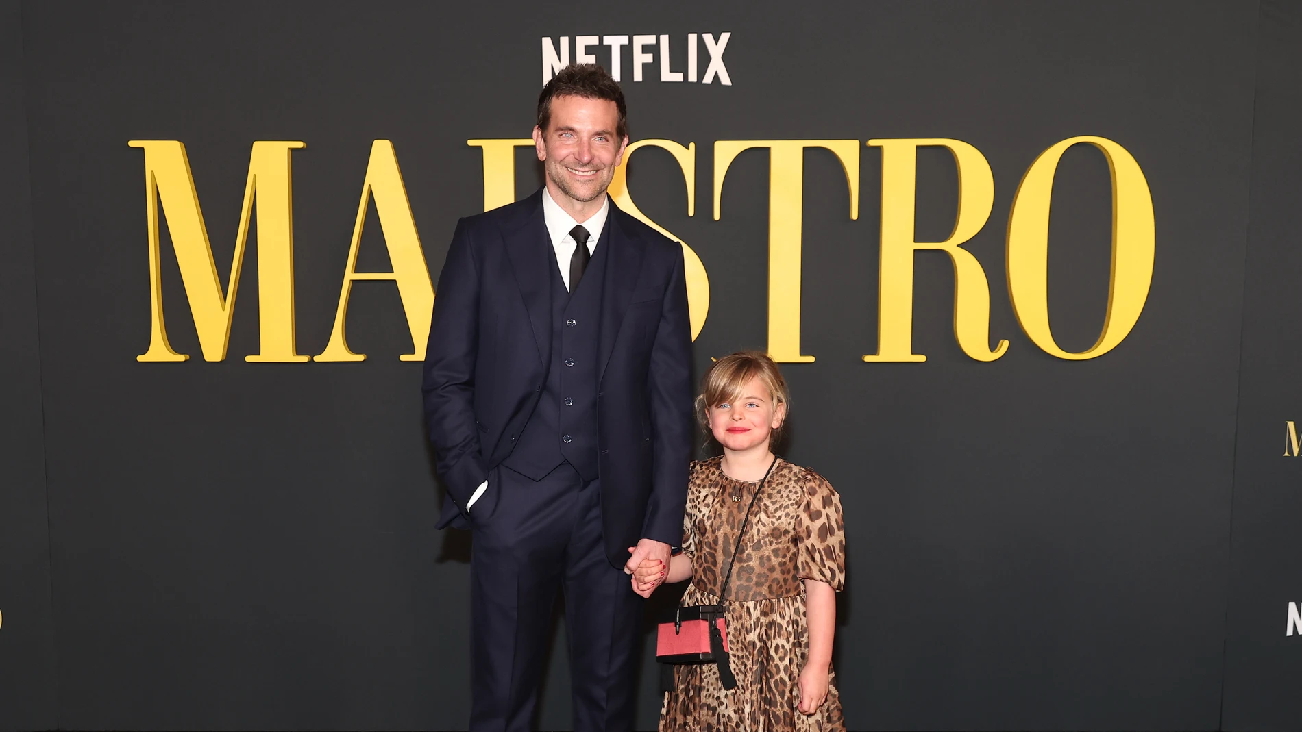 Bradley Cooper y su hija Lea en la premiere de 'Maestro', en Los Angeles, el pasado 12 de diciembre de 2023.