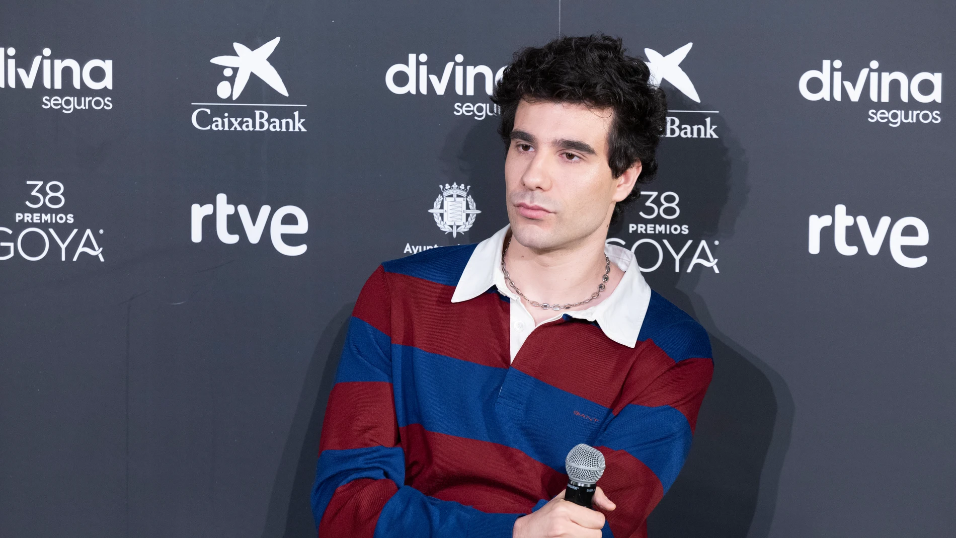 Javier Calvo, presentador de los permios Goya 2024.