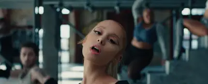 Ariana Grande en 'yes,and?' Ariana Grande en 'yes,and?'