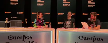Dani Piqueras y Javi Sánchez se enfrentan a una batalla de temazos italianos y acaban haciendo cantar al público del especial de 'Cuerpos especiales' Dani Piqueras y Javi Sánchez se enfrentan a una batalla de temazos italianos y acaban haciendo cantar al público del especial de 'Cuerpos especiales'