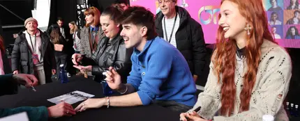 Ruslana, Martin y Bea firmando sus primeros discos Ruslana, Martin y Bea firmando sus primeros discos