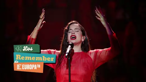 Cinco años de la mítica actuación de Rosalía en los Goya: la historia de la canción y las otras versiones de 'Me quedo contigo'  Cinco años de la mítica actuación de Rosalía en los Goya: la historia de la canción y las otras versiones de 'Me quedo contigo'