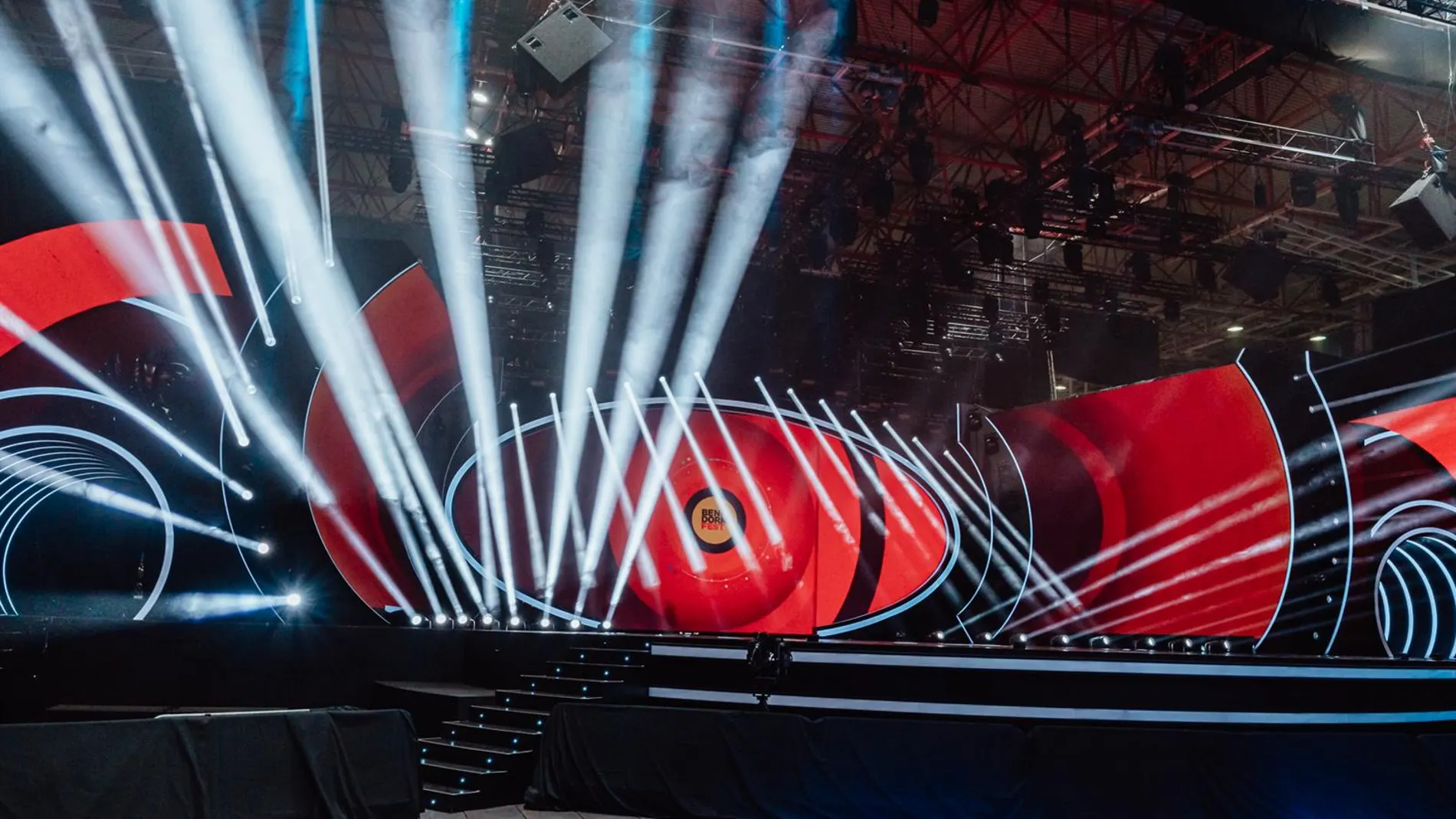 'Benidorm Fest' muestra su plató: Un escenario de 580 m2 con una pantalla fija soportada por un gran arco elíptico