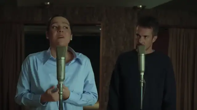 Valeria Castro y Pucho (Vetusta Morla), en el videoclip de 'El amor de Andrea'.