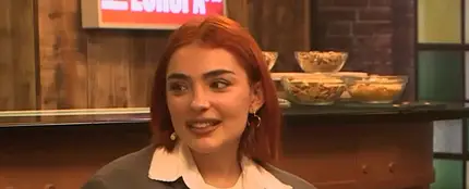 Violeta, concursante de 'OT 2023', en 'Tómatelo menos en serio'. Violeta, concursante de 'OT 2023', en 'Tómatelo menos en serio'.