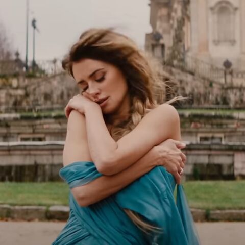 Penelope Cruz protagoniza el videoclip de '313', la nueva canción del rapero Residente.