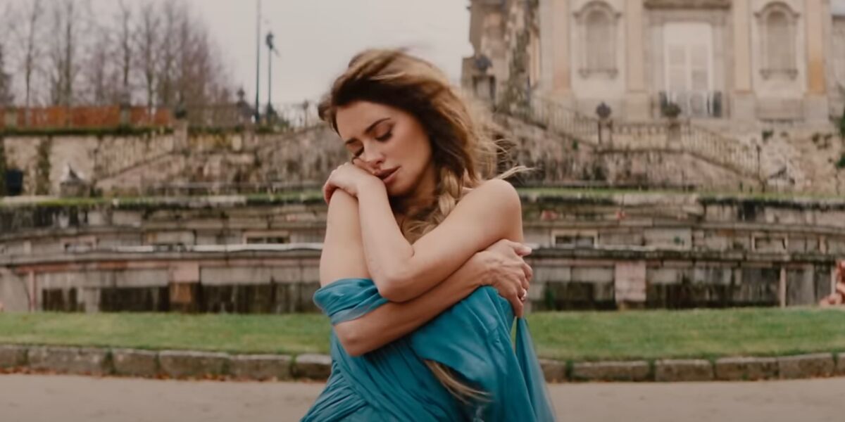 Penelope Cruz protagoniza el videoclip de '313', la nueva canci&oacute;n del rapero Residente.
