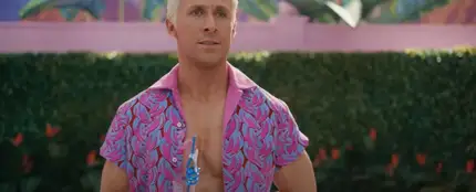 Ryan Gosling como Ken Ryan Gosling como Ken