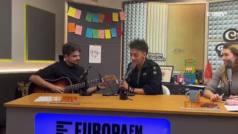 Shinova interpreta en acústico su canción 'Berlín' del disco 'El presente' Shinova interpreta en acústico su canción 'Berlín' del disco 'El presente'