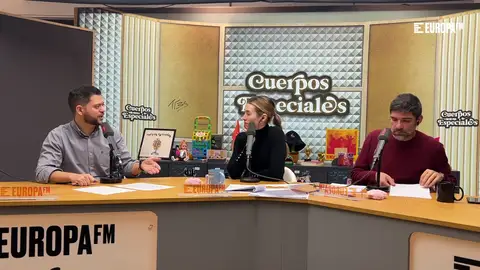 Santos Solano habla en Cuerpos especiales del efecto fan: "Cuestión de empatía y neuronas espejo" Santos Solano habla en Cuerpos especiales del efecto fan: "Cuestión de empatía y neuronas espejo"