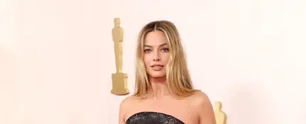 Margot Robbie de Versace en los Premios Oscar 2024 Margot Robbie de Versace en los Premios Oscar 2024