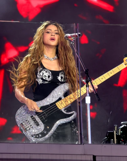 Shakira colapsa Times Square en Nueva York con una impresionante actuación en directo 