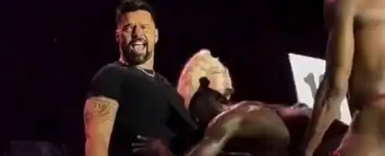 Un nuevo vídeo demuestra que la erección de Ricky Martin en el concierto de Madonna fue real Un nuevo vídeo demuestra que la erección de Ricky Martin en el concierto de Madonna fue real