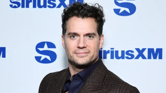 Henry Cavill confiesa que es fan de Shakira
