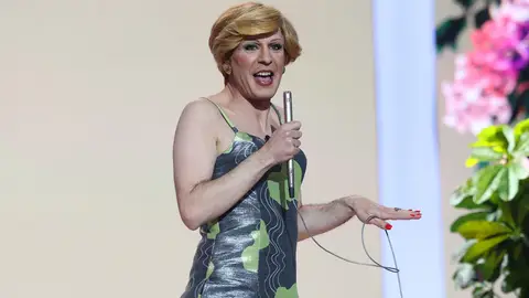 La parodia de Juanra Bonet a Bárbara Rey en Tu cara me suena 11… ¡con la artista en el plató! La parodia de Juanra Bonet a Bárbara Rey en Tu cara me suena 11… ¡con la artista en el plató!