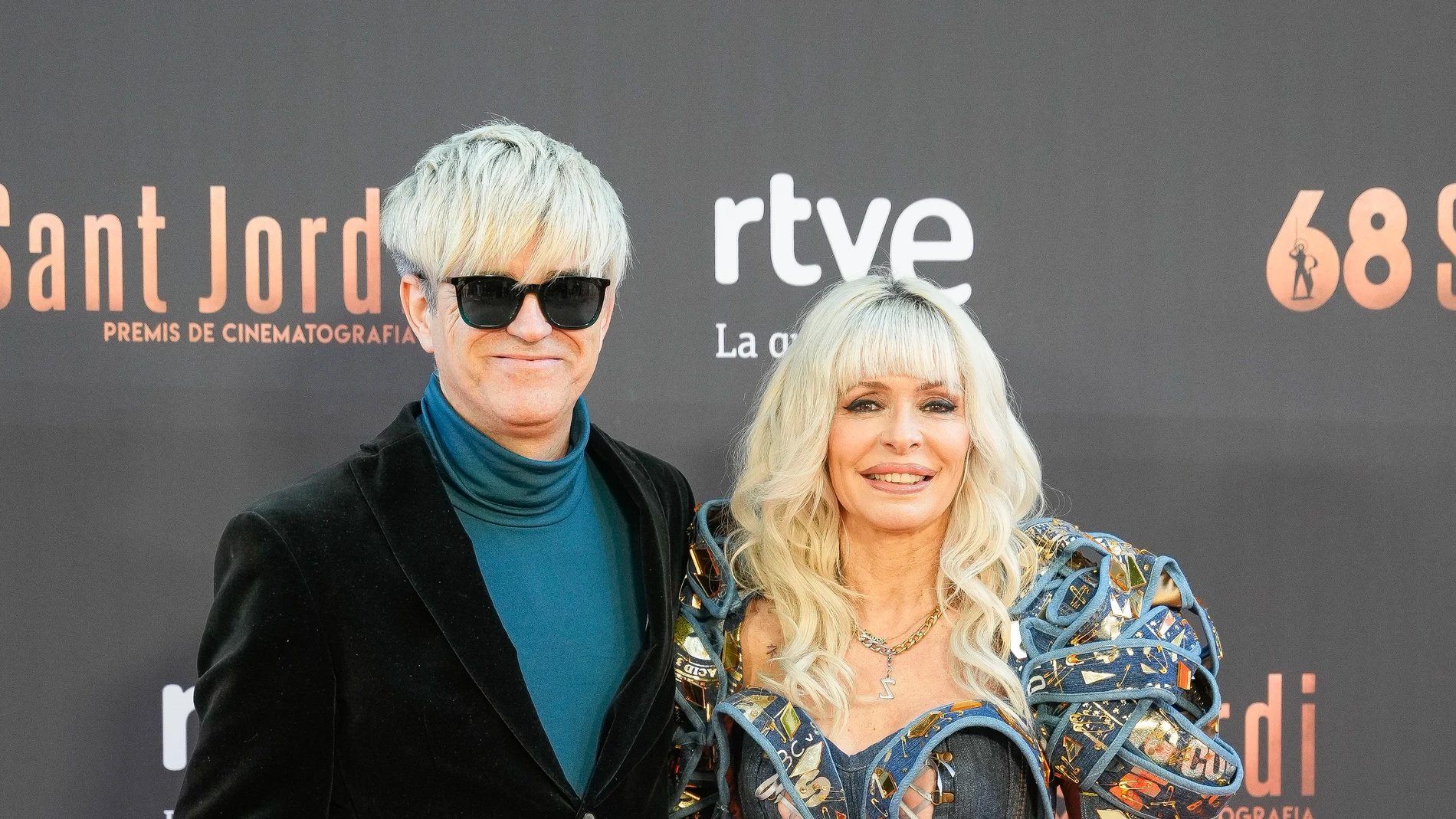 El dúo Nebulossa, presentante de España en Eurovisión 2024. El dúo Nebulossa, presentante de España en Eurovisión 2024.