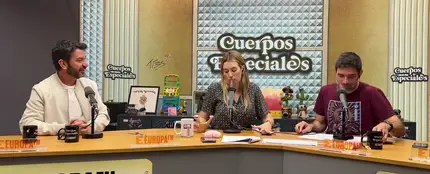Arturo Valls: "Mi padre ve 'El 1%' varias veces y luego invita a gente a casa para hacerse el chulo con las respuestas" Arturo Valls: "Mi padre ve 'El 1%' varias veces y luego invita a gente a casa para hacerse el chulo con las respuestas"