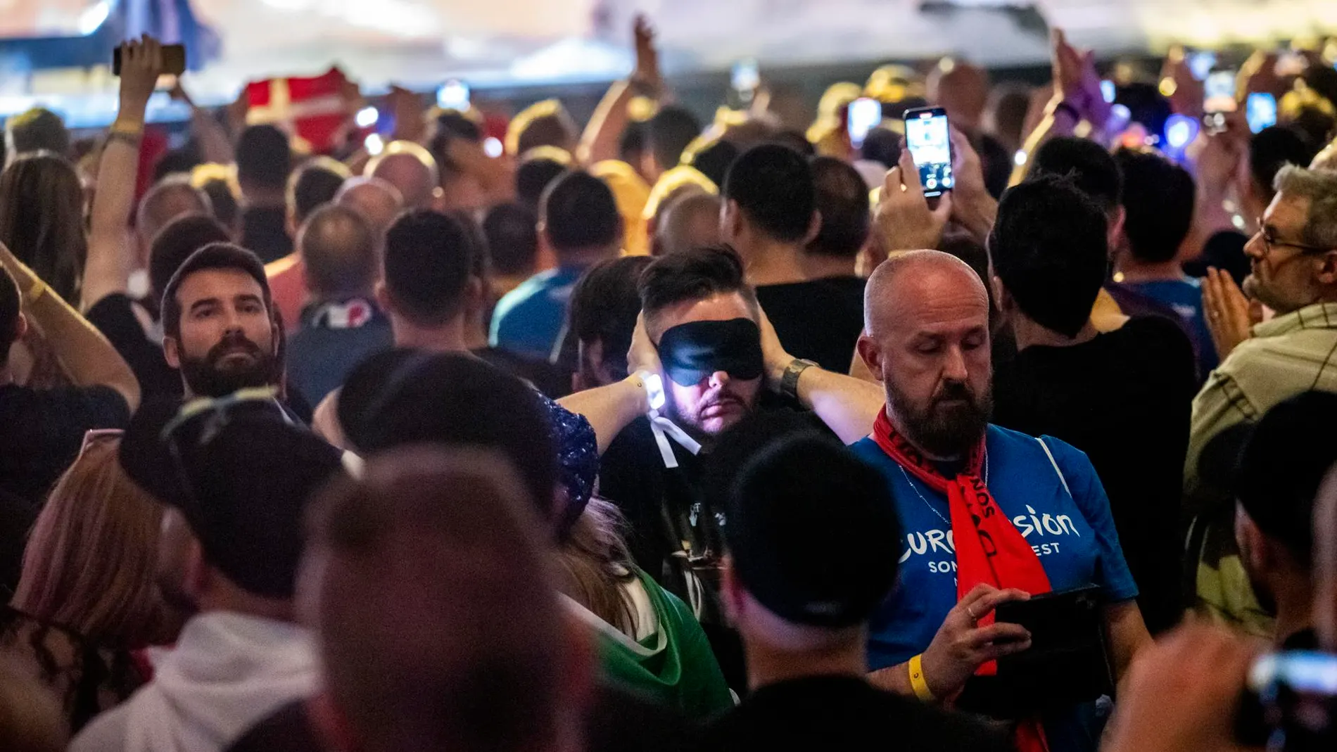 El público da la espalda al escenario de Eurovisión durante la actuación de Israel El público da la espalda al escenario de Eurovisión durante la actuación de Israel