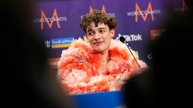 Nemo, en la rueda de prensa posterior a la final de Eurovisión 2024.