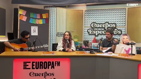 Ela Taubert canta en acústico 'Cómo pasó' Ela Taubert canta en acústico 'Cómo pasó'
