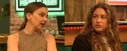 Chenoa y Esperansa Grasia en 'Tómatelo menos en serio'. Chenoa y Esperansa Grasia en 'Tómatelo menos en serio'.