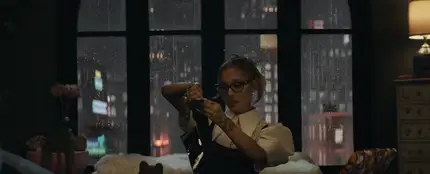Ariana Grande en el videoclip de 'The boy is mine' Ariana Grande en el videoclip de 'The boy is mine'