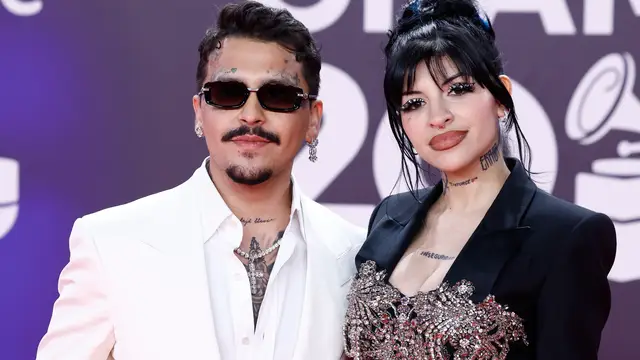 Christian Nodal y Cazzu en los Latin Grammy