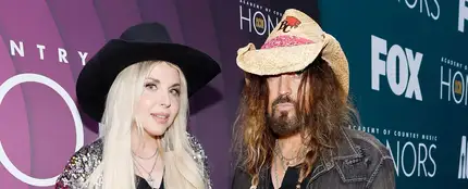 Billy Ray Cyrus y Firerose Billy Ray Cyrus y Firerose