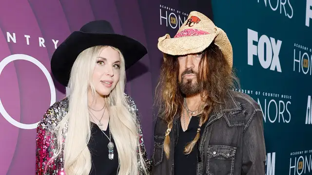 Billy Ray Cyrus y Firerose