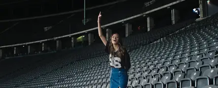 Fotograma del videoclip de 'Fire', la canción oficial de la Eurocopa 2024 Fotograma del videoclip de 'Fire', la canción oficial de la Eurocopa 2024