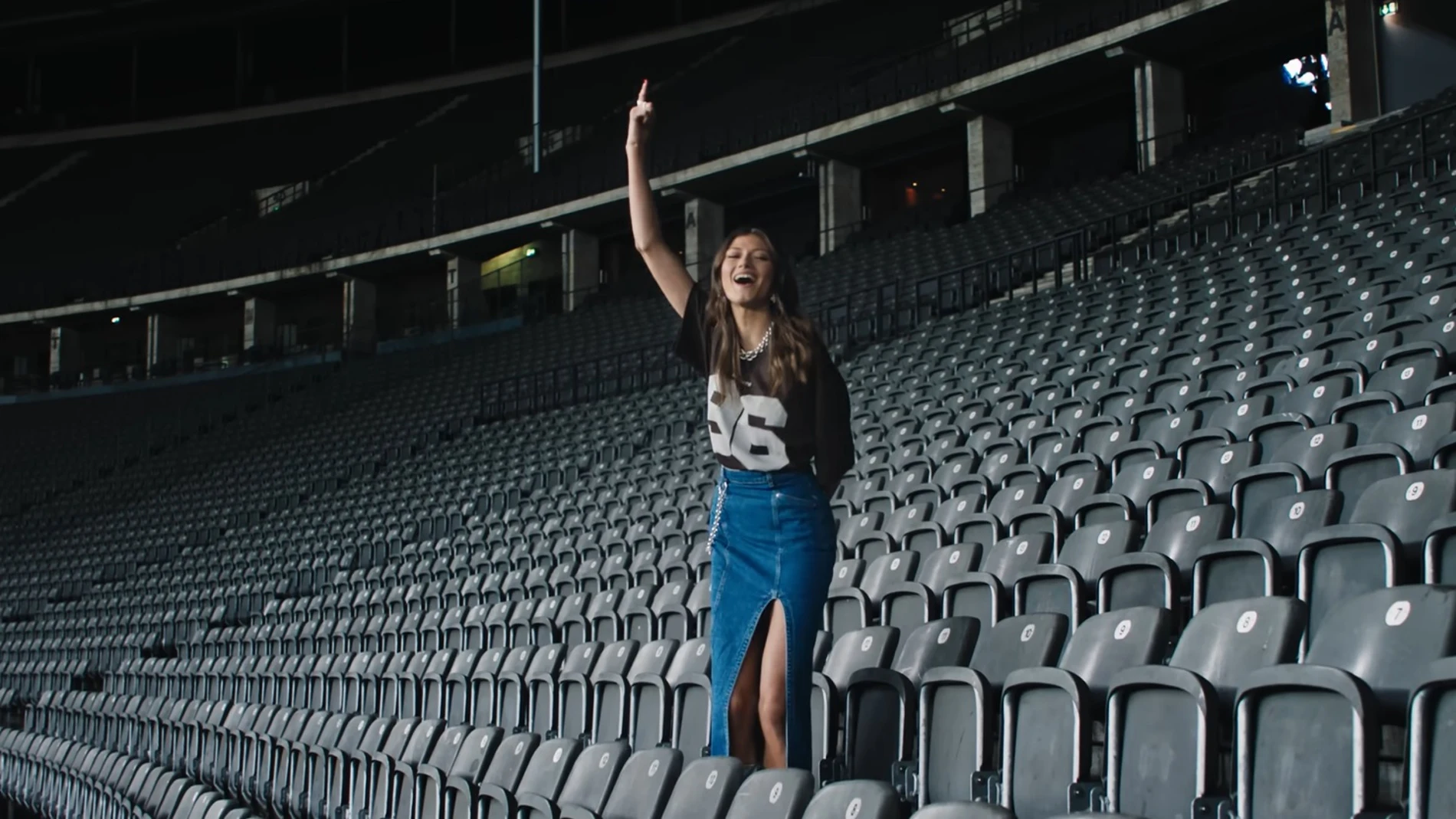 Fotograma del videoclip de 'Fire', la canción oficial de la Eurocopa 2024 Fotograma del videoclip de 'Fire', la canción oficial de la Eurocopa 2024