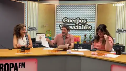 Recuerdos, fotos, cartas, un San Pancracio con perejil... El altar que Toni Acosta tiene en su casa Recuerdos, fotos, cartas, un San Pancracio con perejil... El altar que Toni Acosta tiene en su casa