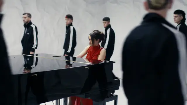 Amaia en un fotograma del videoclip de 'Nanai'
