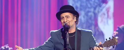 La "impresionante" transformación de David Bustamante en Joaquín Sabina en la próxima gala de Tu cara me suena 11 La "impresionante" transformación de David Bustamante en Joaquín Sabina en la próxima gala de Tu cara me suena 11