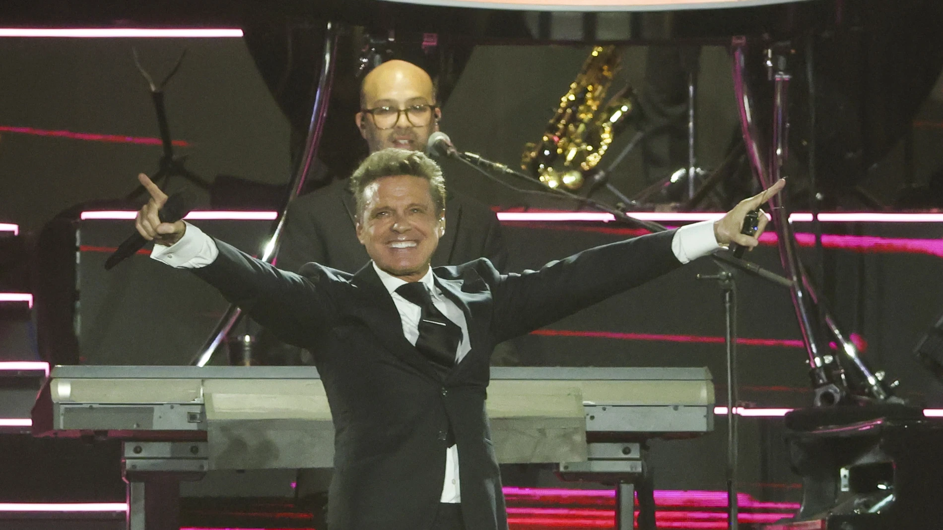 Luis Miguel en el Bernabéu de Madrid Luis Miguel en el Bernabéu de Madrid