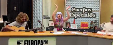 Eva Soriano se transforma en Eve Sans y canta en directo su canción 'Feel the City' Eva Soriano se transforma en Eve Sans y canta en directo su canción 'Feel the City'