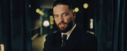 Maluma en el videoclip de 'Cosas pendientes' Maluma en el videoclip de 'Cosas pendientes'