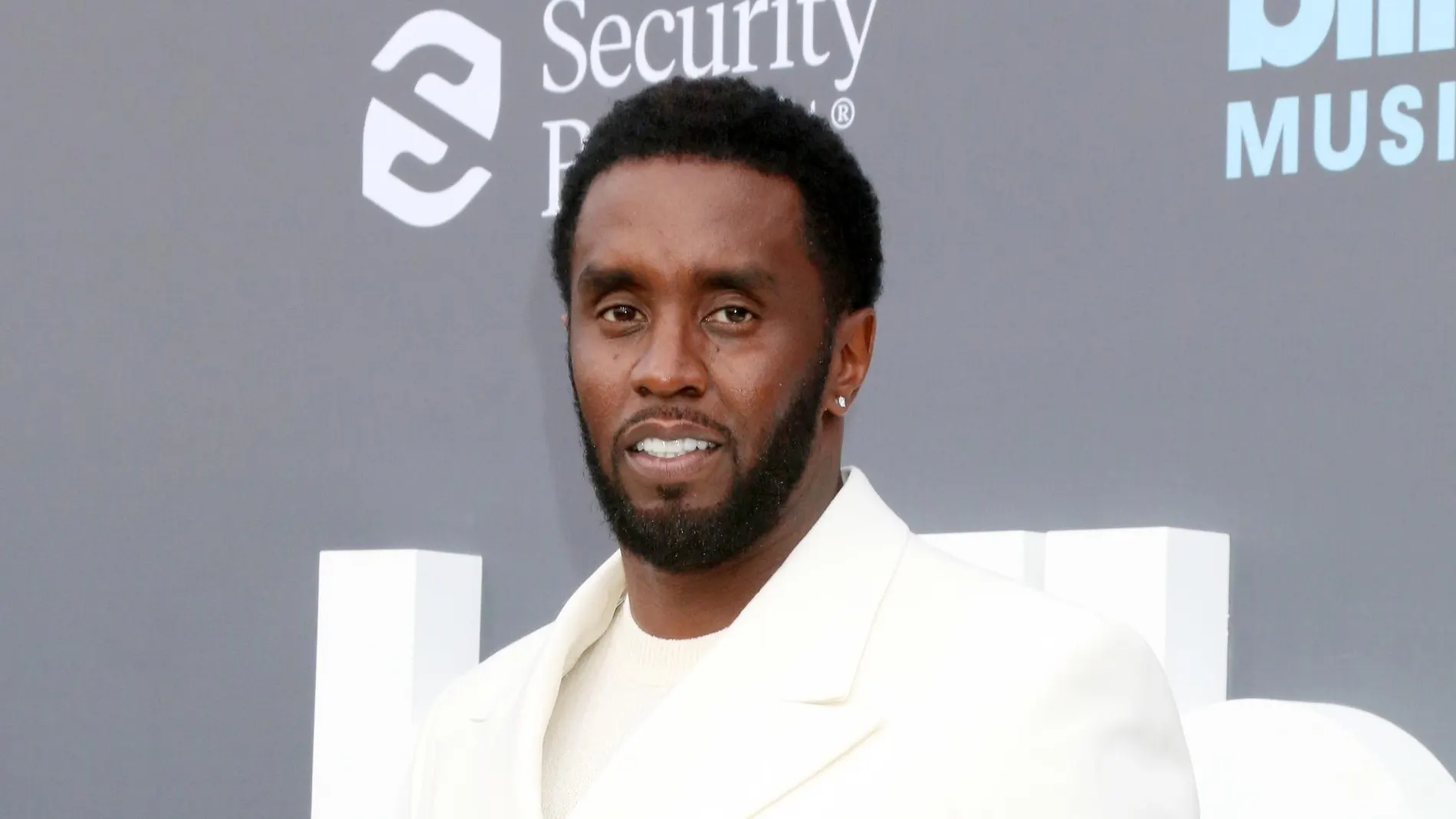 Tres hombres acusan a Puff Daddy de violación y agresión sexual Tres hombres acusan a Puff Daddy de violación y agresión sexual