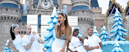 'Santa Tell Me', la canción de Ariana Grande que empezó como una broma y acabó siendo todo un éxito 'Santa Tell Me', la canción de Ariana Grande que empezó como una broma y acabó siendo todo un éxito
