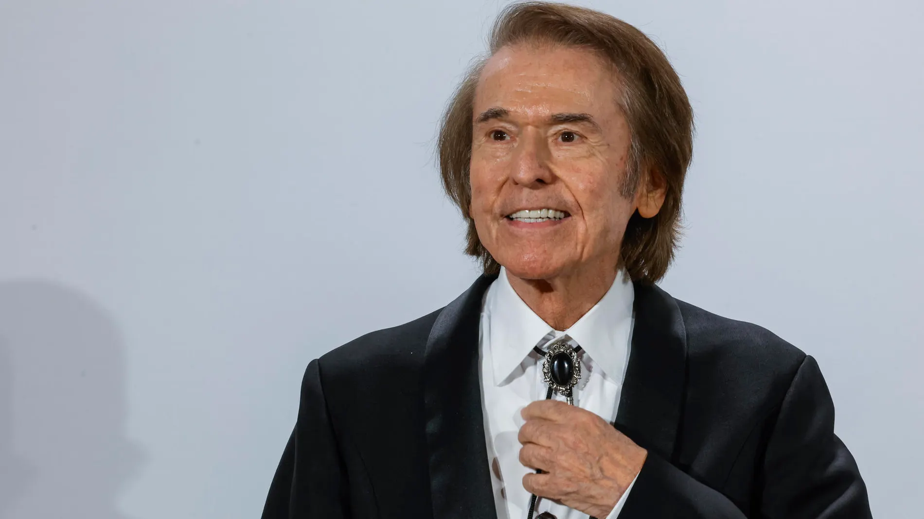 Imagen de archivo del cantante Raphael. Imagen de archivo del cantante Raphael.