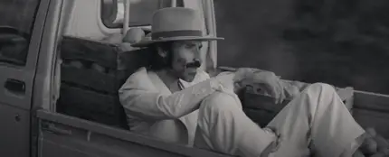 Fotograma del videoclip de 'Ángulo muerto', de Leiva Fotograma del videoclip de 'Ángulo muerto', de Leiva