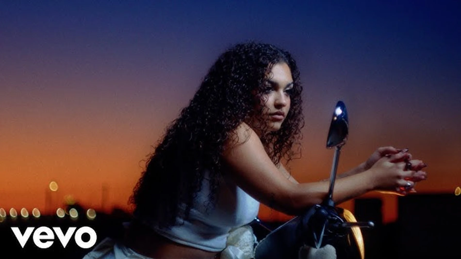 Lachispa, en el videoclip de su canción 'Hartita de llorar'. Lachispa, en el videoclip de su canción 'Hartita de llorar'.